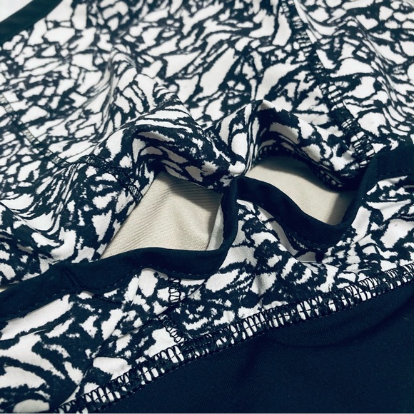 Lululemon Speed Shorts - Picture 5 of 9